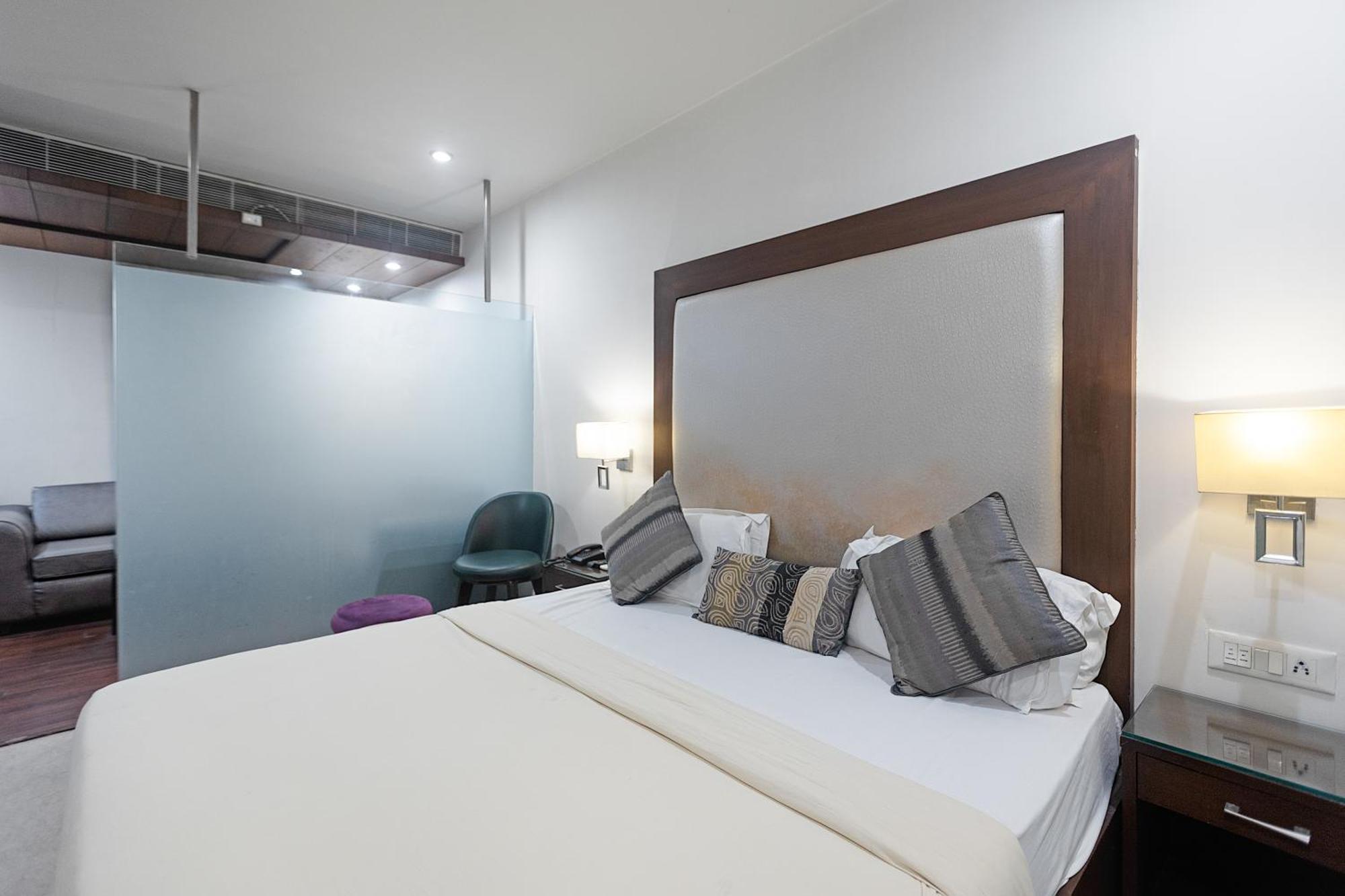 The Grand Vikalp By Saga Hotels New Delhi Eksteriør billede