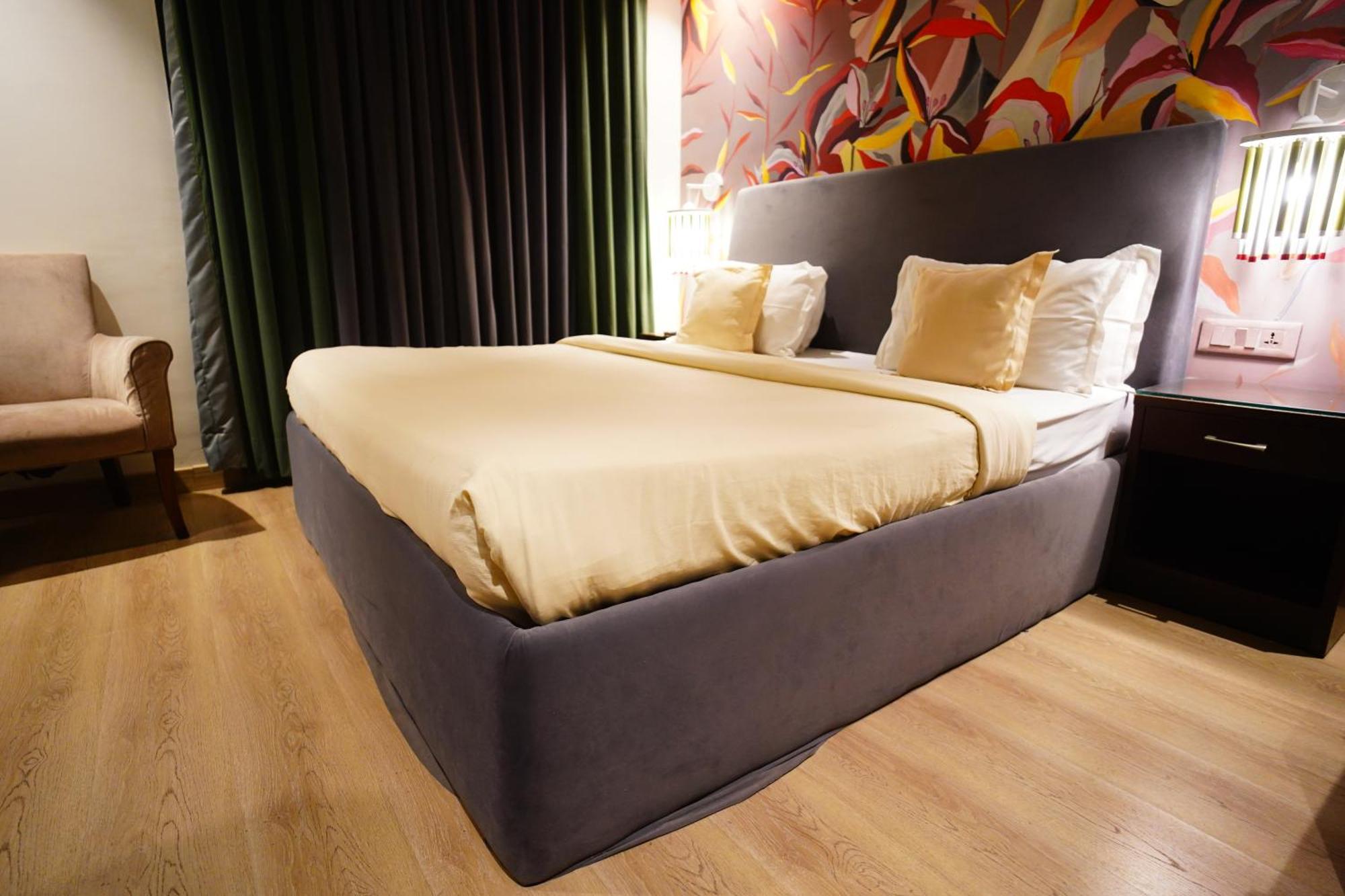 The Grand Vikalp By Saga Hotels New Delhi Eksteriør billede
